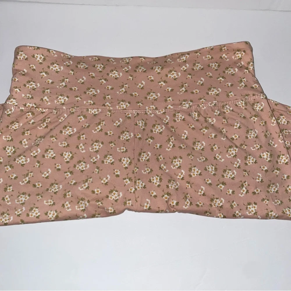 Splash Floral Pink shorts
